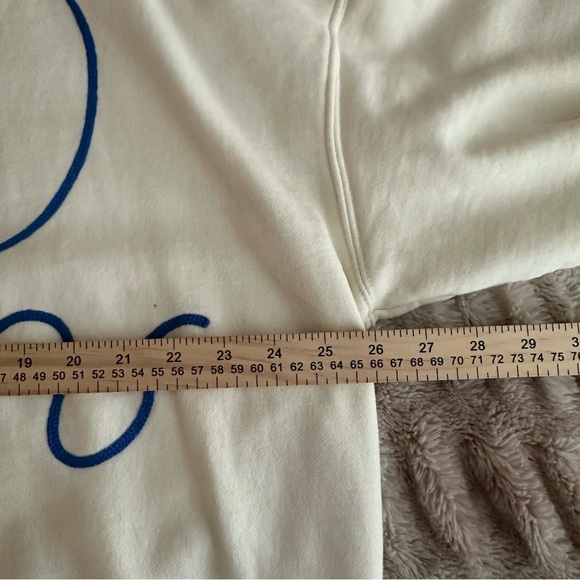 Disney Oswald the Lucky Rabbit Disney100 Cropped Sweatshirt XL Cream UNISEX - Picture 7 of 13